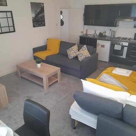 Flat 4 Corner House Apartment Doncaster Bagian luar foto