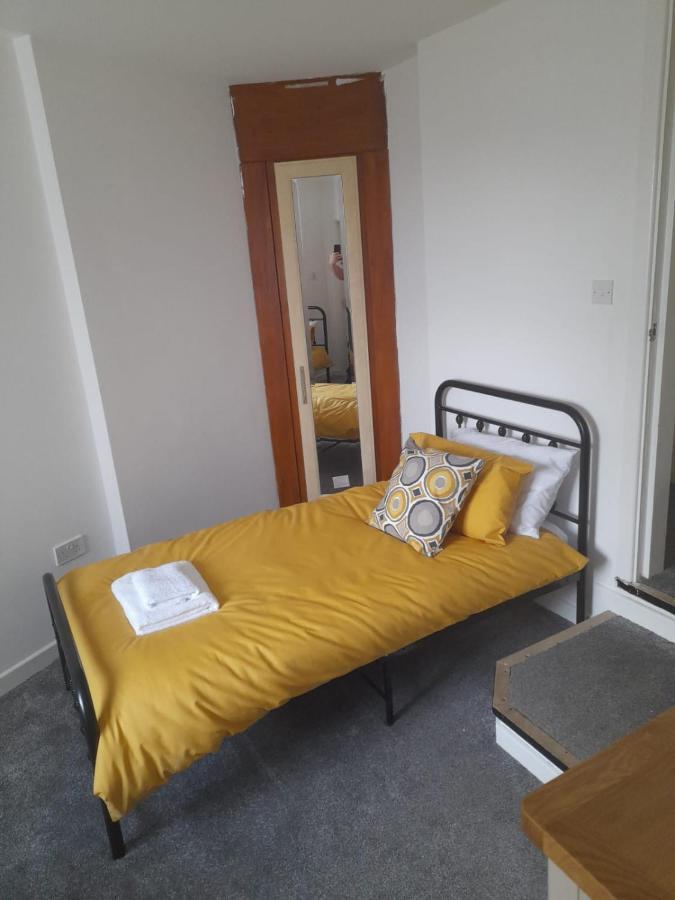 Flat 4 Corner House Apartment Doncaster Bagian luar foto